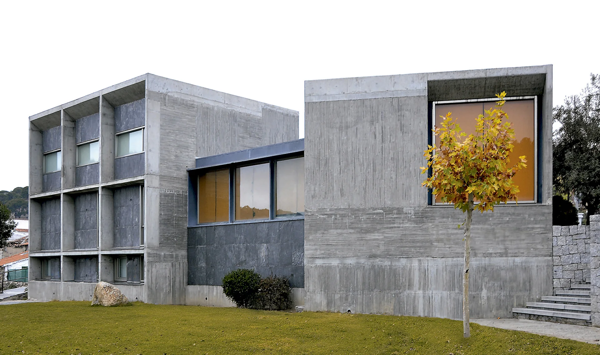 Edificio público de arquitectura contemporánea